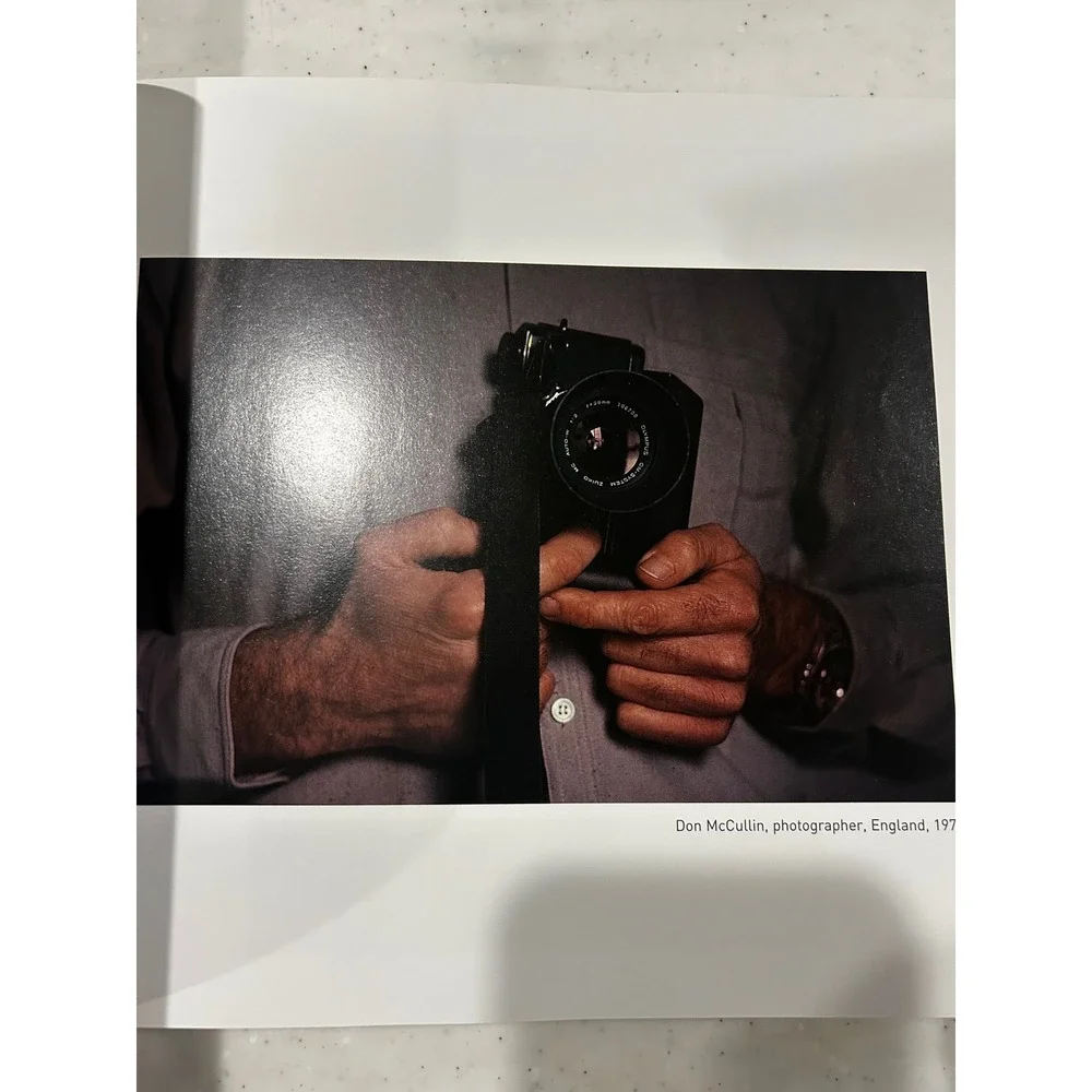 Handbook Eve Arnold First US Edition 2004 Photography Book with Slipcase